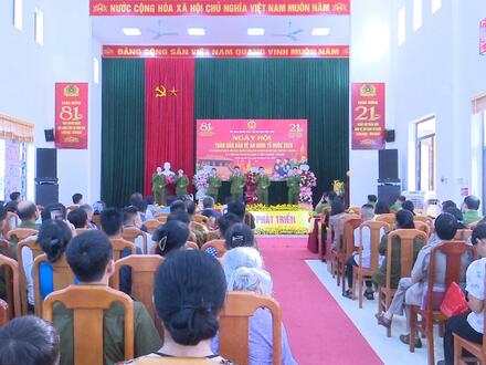 Kinh tế - Chính trị