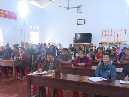 Kinh tế - Chính trị