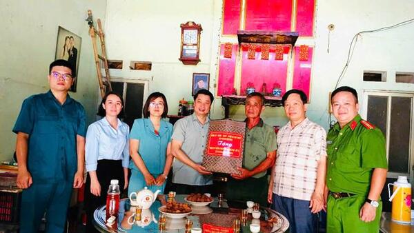 Tổ chức các hoạt động Kỷ niệm 78 năm ngày Thương binh - Liệt sĩ (27/7/1947 - 27/7/2025) trên địa bàn xã Hoàng Văn Thụ